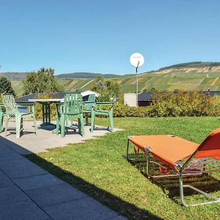 Semesterbostad 2 Bedroom Nice In An Der Mosel Riol