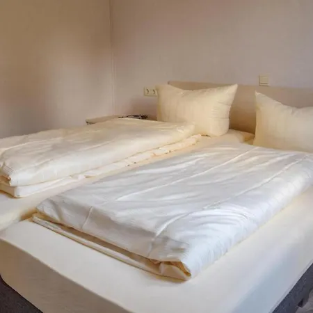 Semesterbostad 2 Bedroom Nice In An Der Mosel