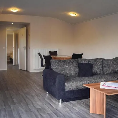 Semesterbostad 2 Bedroom Nice In An Der Mosel Riol