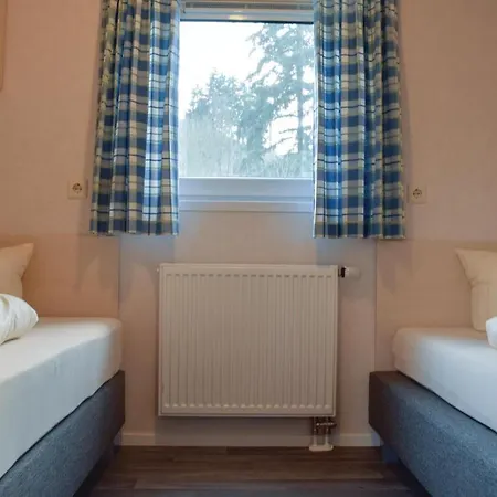 2 Bedroom Nice In An Der Mosel Semesterbostad