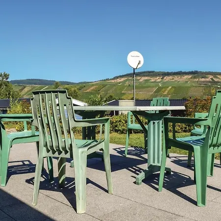 Semesterbostad 2 Bedroom Nice In An Der Mosel Riol