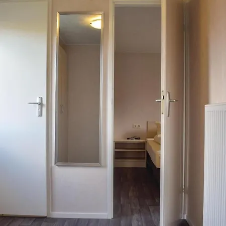 2 Bedroom Nice In An Der Mosel Riol