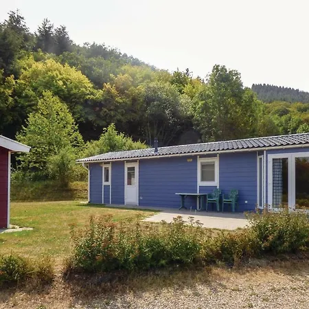 2 Bedroom Nice In An Der Mosel Riol